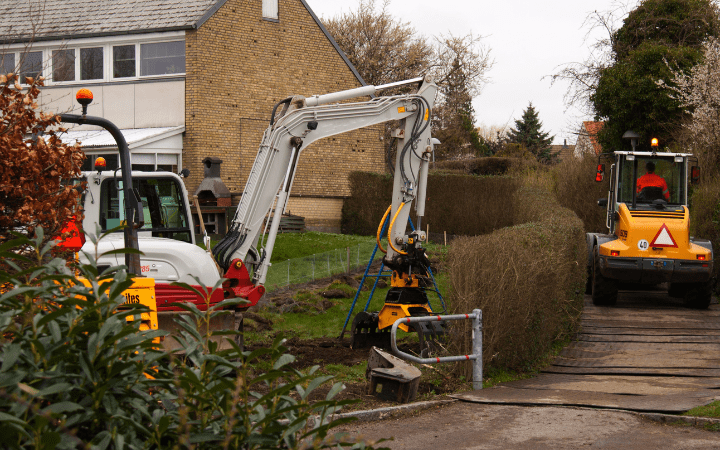 Micro-station : comment bien la choisir pour vos chantiers en zone rurale ?